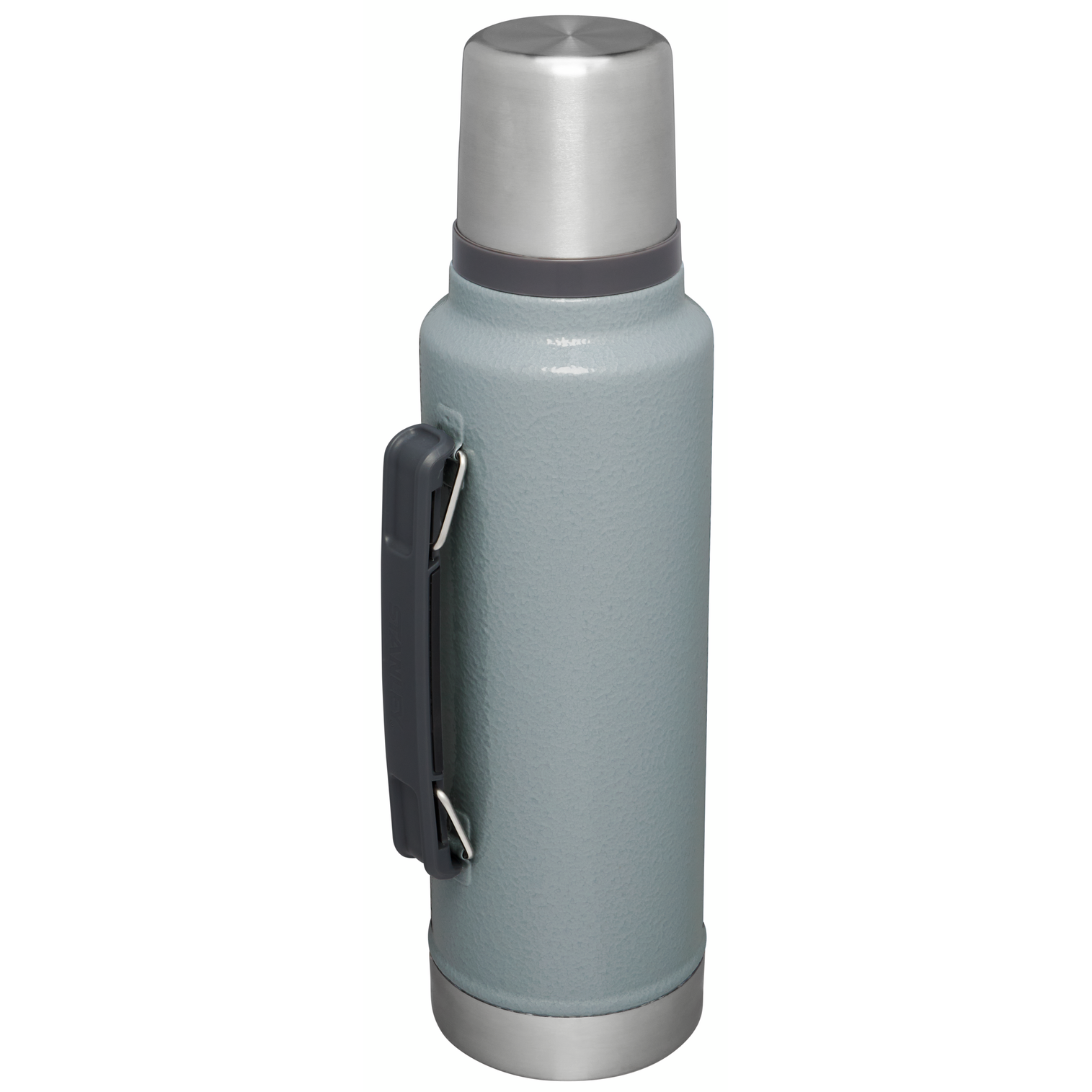 B2B_Web_PNG-The-Legendary-Classic-Bottle-1-5QT-Hammertone-Silver-Hero-Back_110a12bd-5d2a-47f7-a1d9-a950c07ae769.png